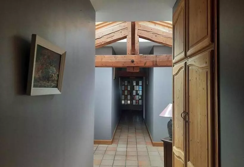 Aamiaismajoitus (B&B) Domaine La Sauzette