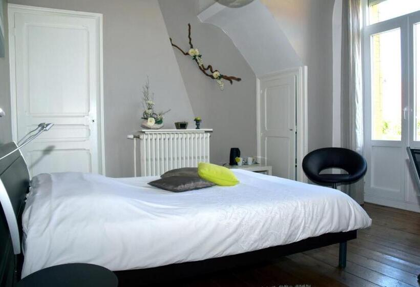 تختخواب و صبحانه L Escale Malouine