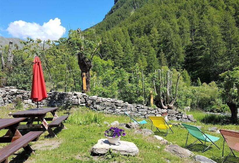 تختخواب و صبحانه La Jarbelle Gîte Et Spa