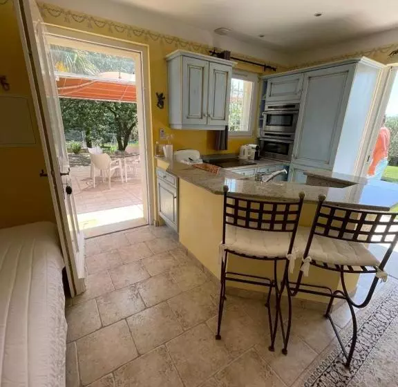 Bed and Breakfast La Tarentane