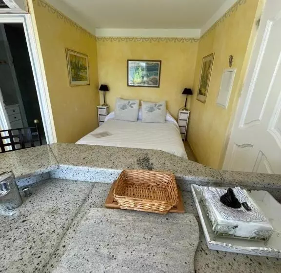 Bed and Breakfast La Tarentane