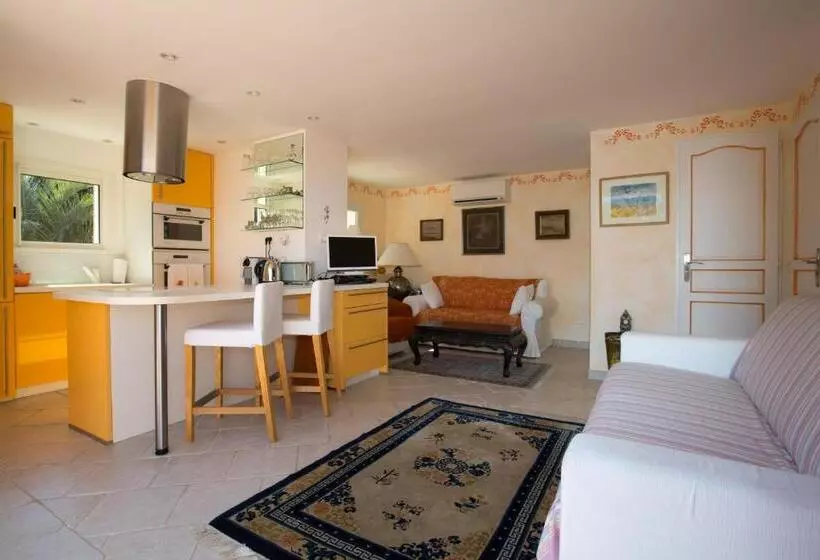 Bed and Breakfast La Tarentane