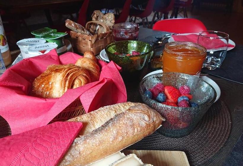 민박 La Vallombreuse