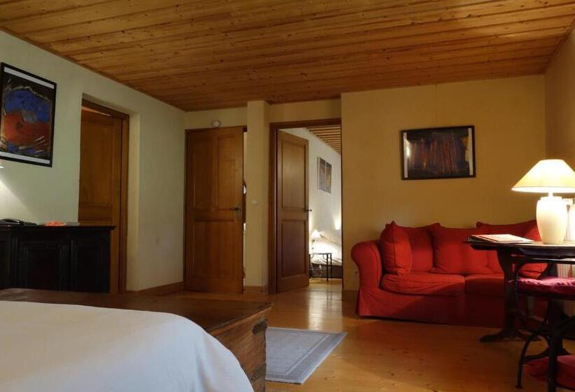 민박 La Vallombreuse