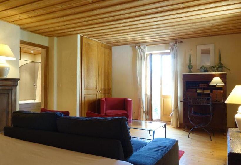 민박 La Vallombreuse