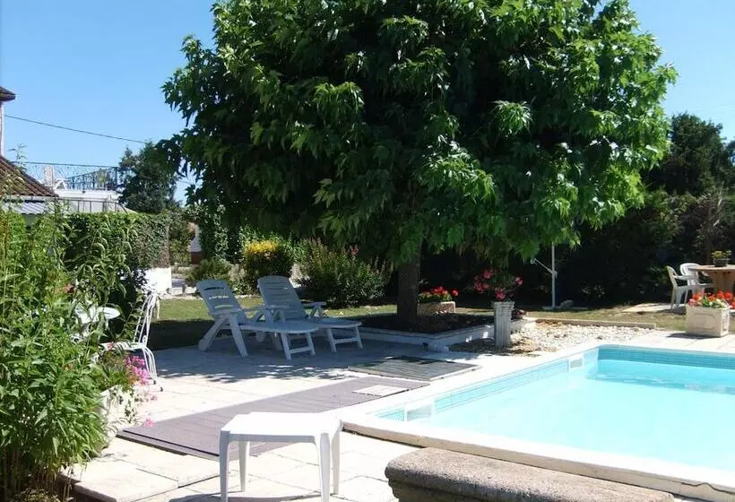 Aamiaismajoitus (B&B) Le Chalet Des Vignes