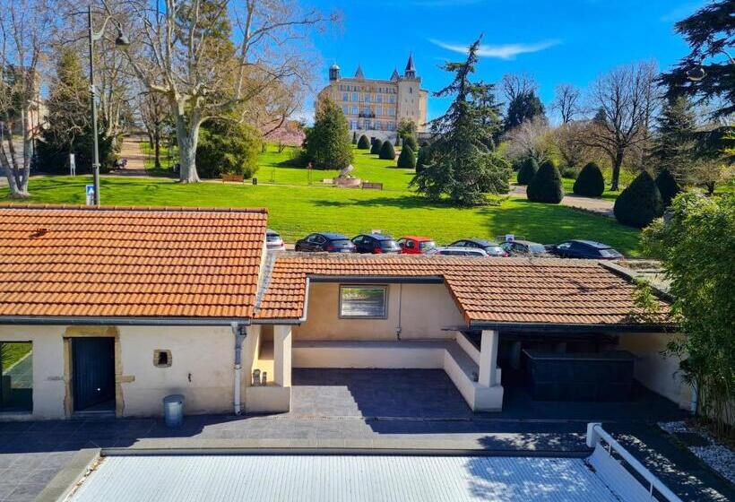 تختخواب و صبحانه Lyon Faubourg   Saint Priest