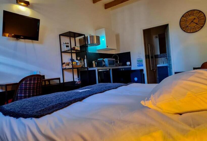 تختخواب و صبحانه Lyon Faubourg   Saint Priest