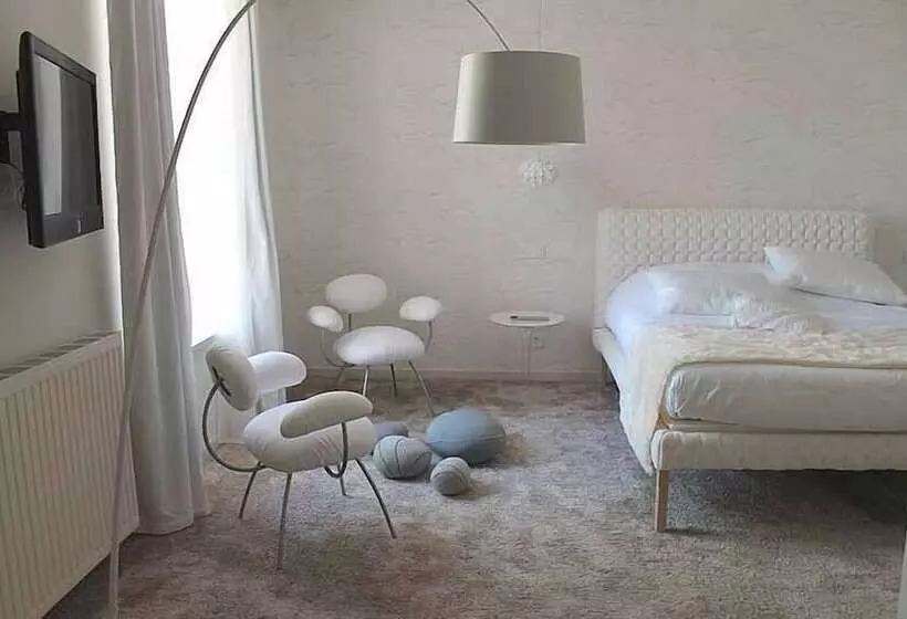 تختخواب و صبحانه Maison Marie Barrault