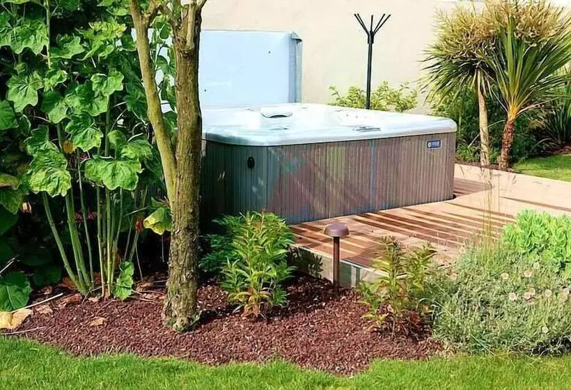 تختخواب و صبحانه Maison Marie Barrault