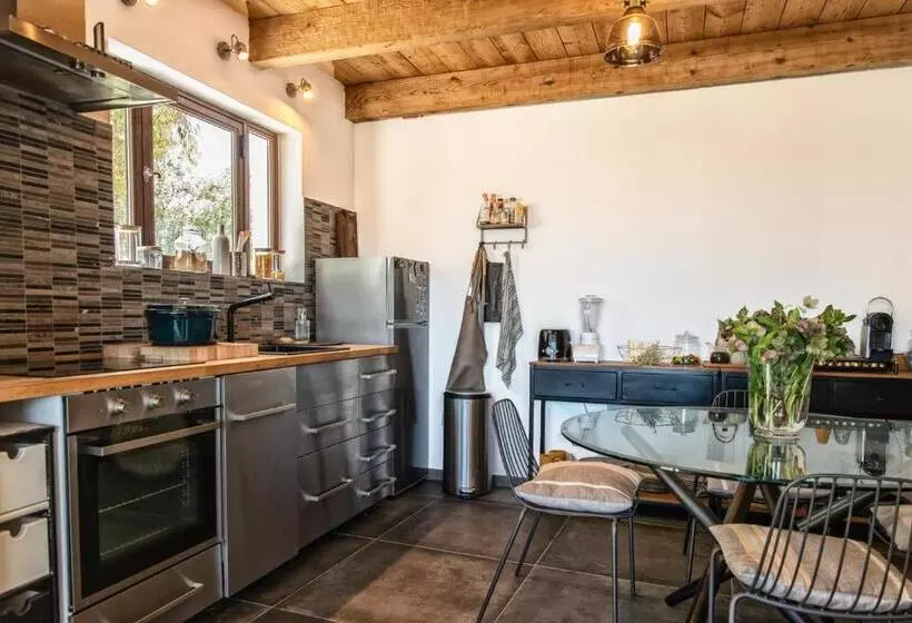 Aamiaismajoitus (B&B) Mas De Bouvet En Camargue