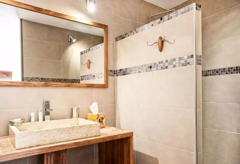 Aamiaismajoitus (B&B) Mas De Bouvet En Camargue