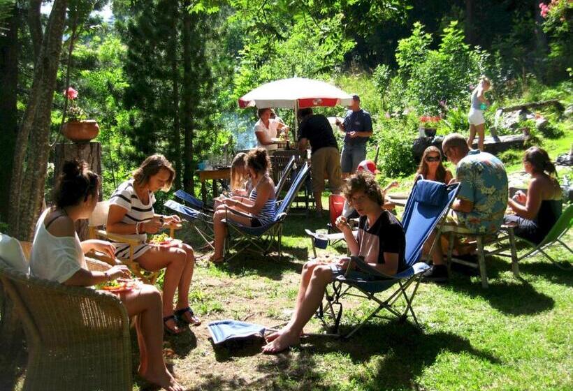 تختخواب و صبحانه The Guest House