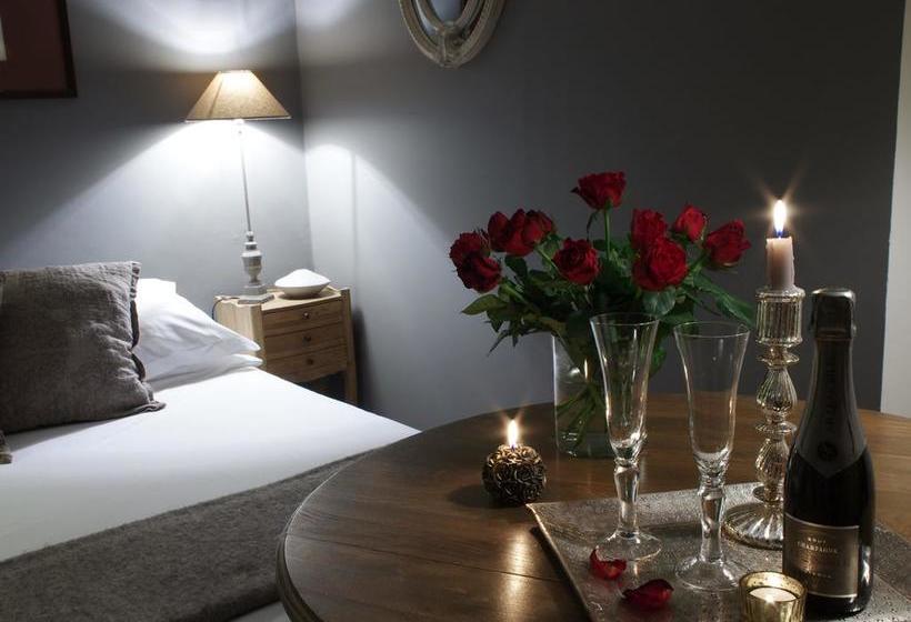 تختخواب و صبحانه Vue Sur Cour