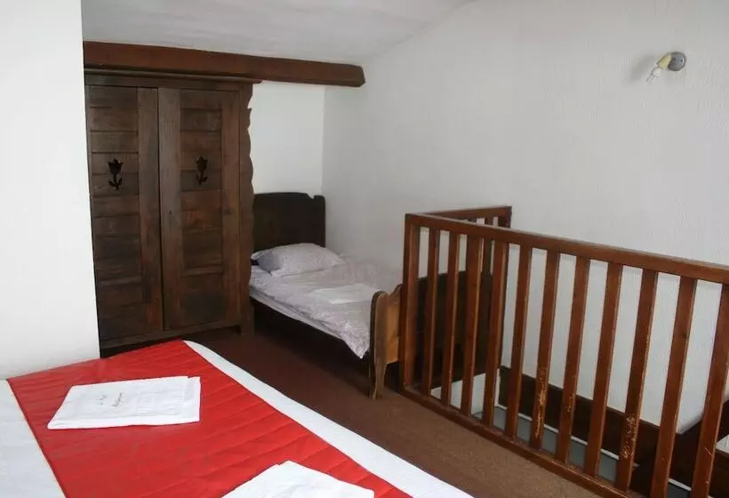 هتل Chalet Hôtel La Rafale