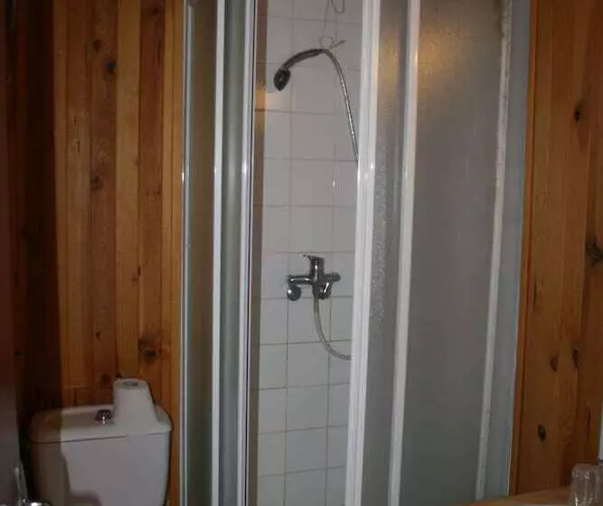 هتل Chalet Hôtel La Rafale