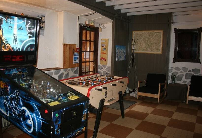 هتل Chalet Hôtel La Rafale