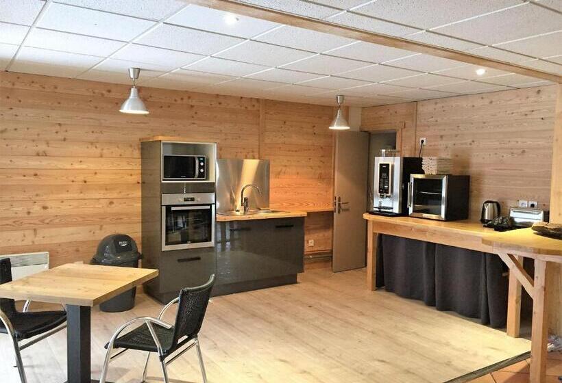 هتل Hôtel L Echaillon