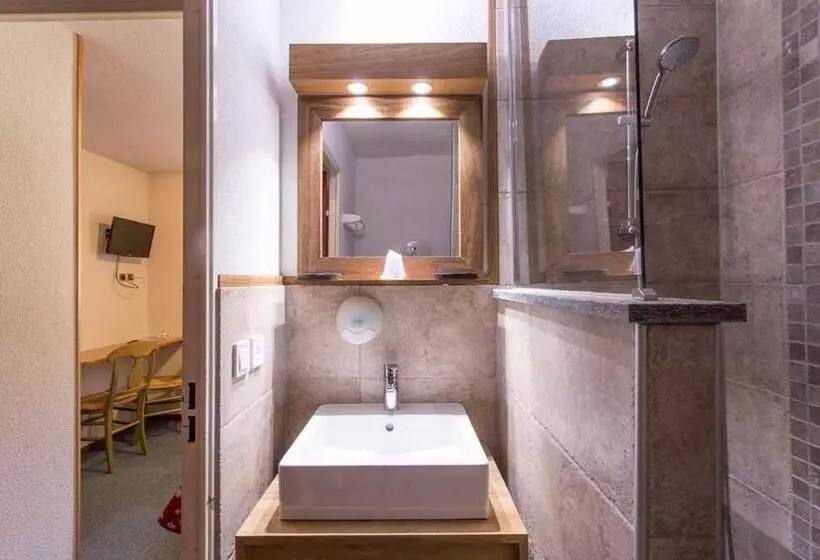 Hotelli Hôtel L Echaillon