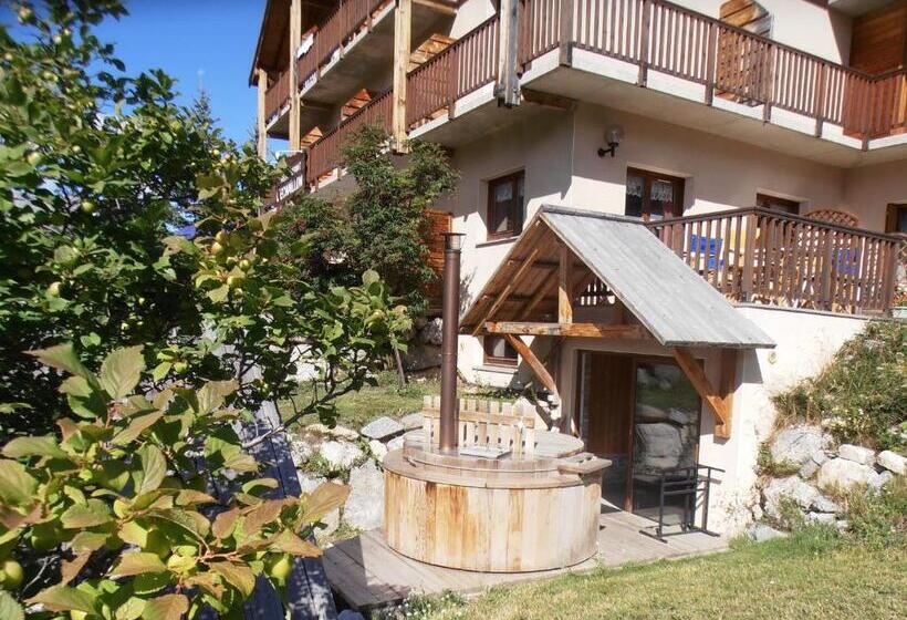 هتل Hôtel L Echaillon