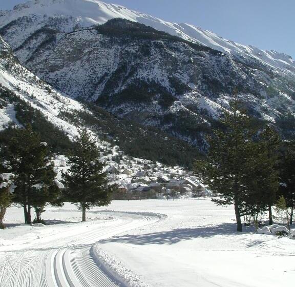 هتل Hôtel L Echaillon