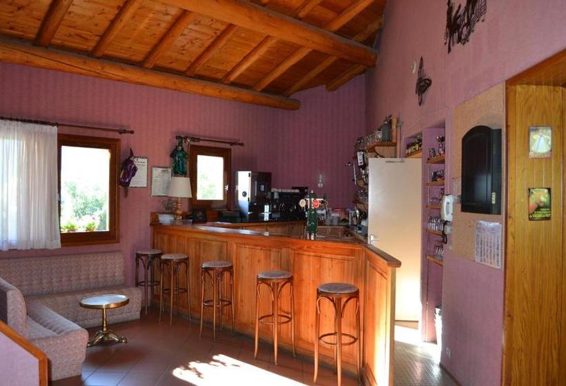 Отель Hôtel Le Grand Fond