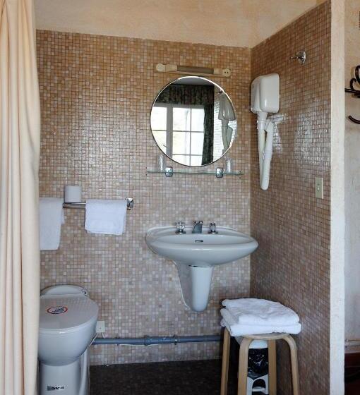 בית מלון כפרי Hôtel Les Arcades