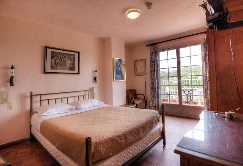 בית מלון כפרי Hôtel Les Arcades