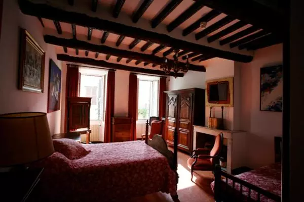 Hotelli Hôtel Les Arcades