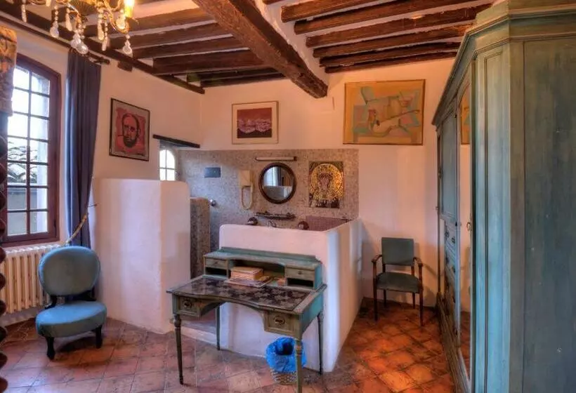 Hotelli Hôtel Les Arcades