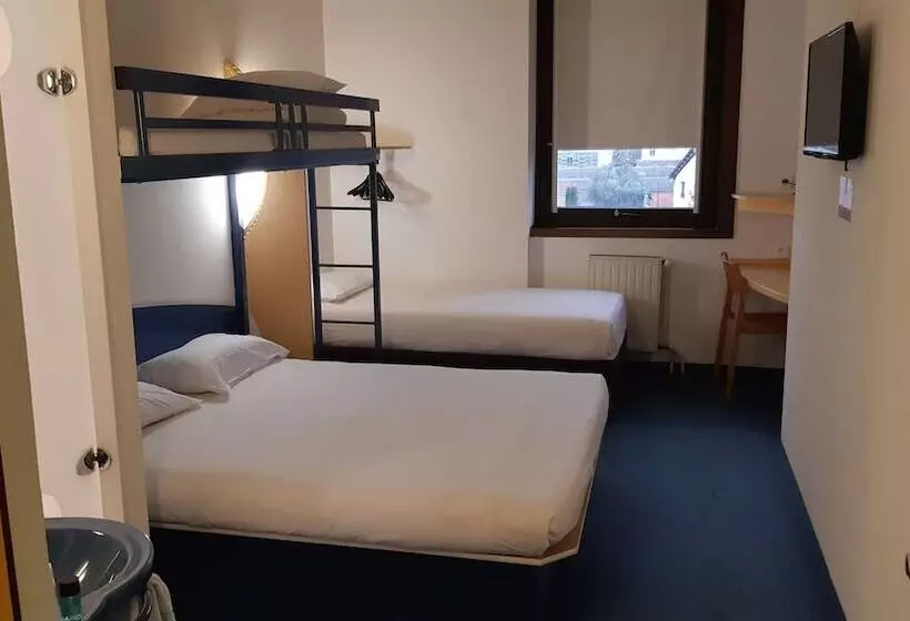 هتل Kyriad Direct Montauban Centre