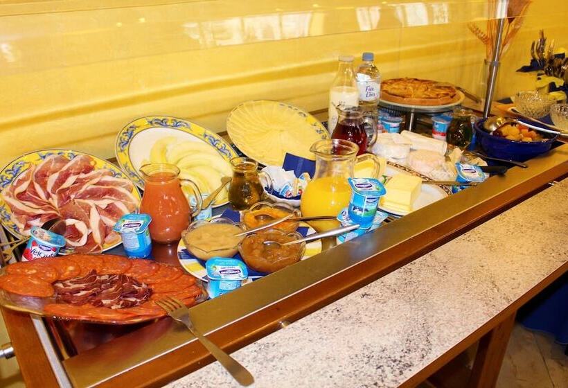 Отель Les Reflets Jaunes