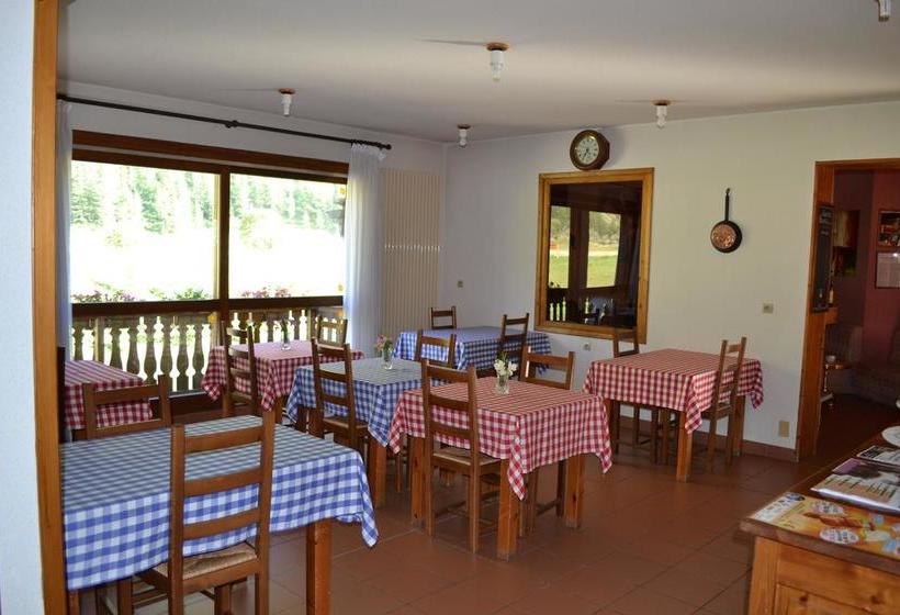 Отель Hôtel Le Grand Fond