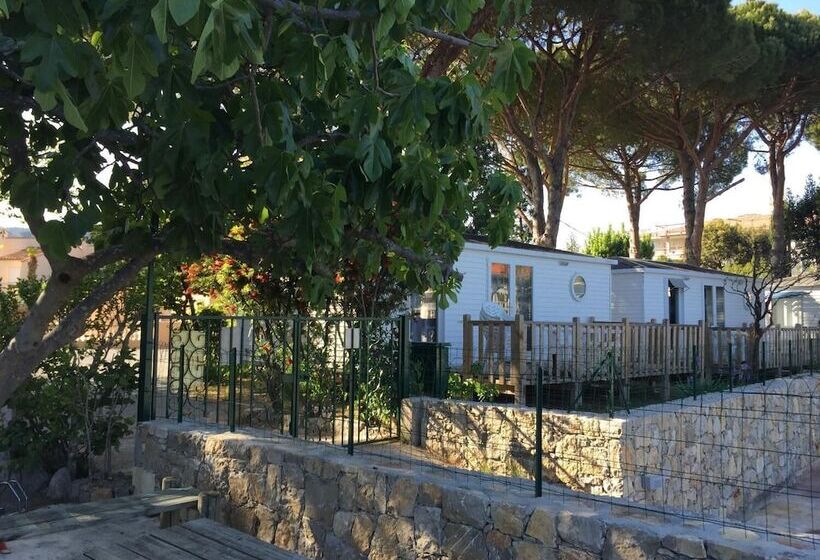 استراحتگاه Camping Les Cigales