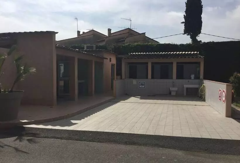 استراحتگاه Camping Les Cigales