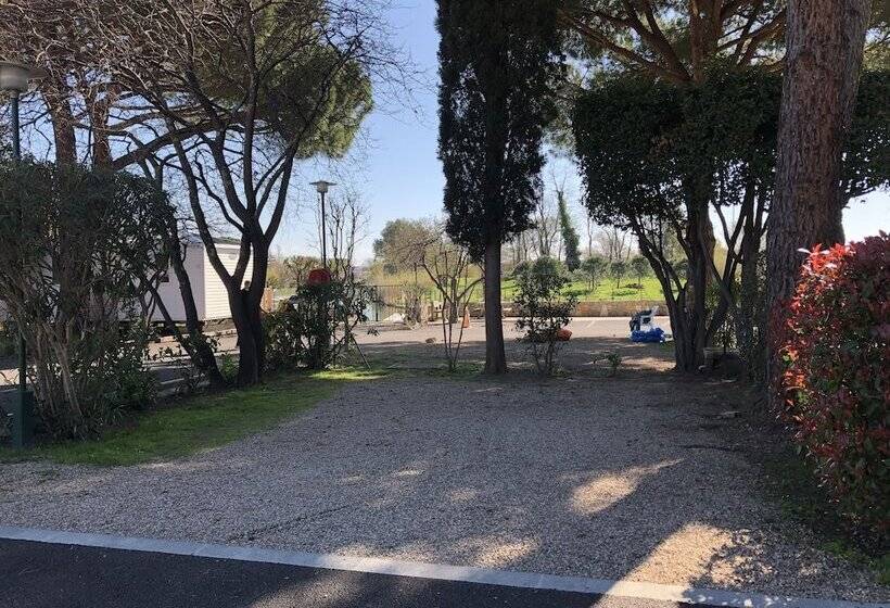 استراحتگاه Camping Les Cigales