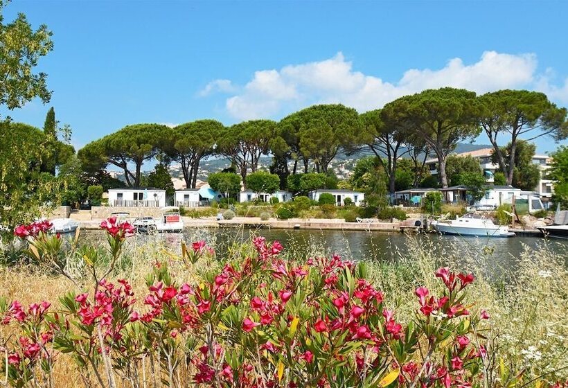 استراحتگاه Camping Les Cigales