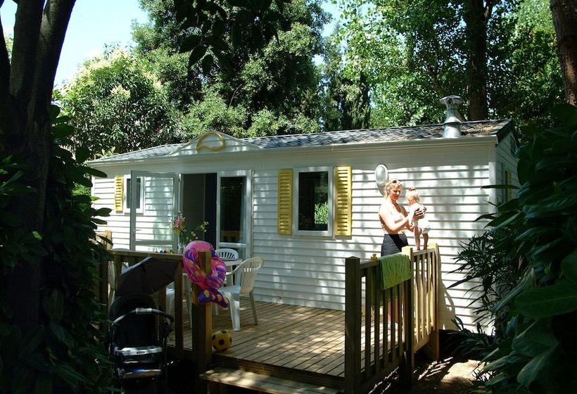 استراحتگاه Camping Les Cigales