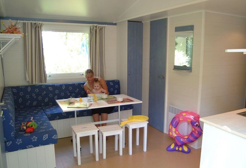 استراحتگاه Camping Les Cigales