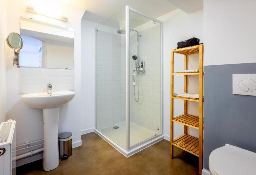 הוסטל The People Lille