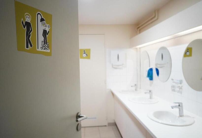 הוסטל The People Lille