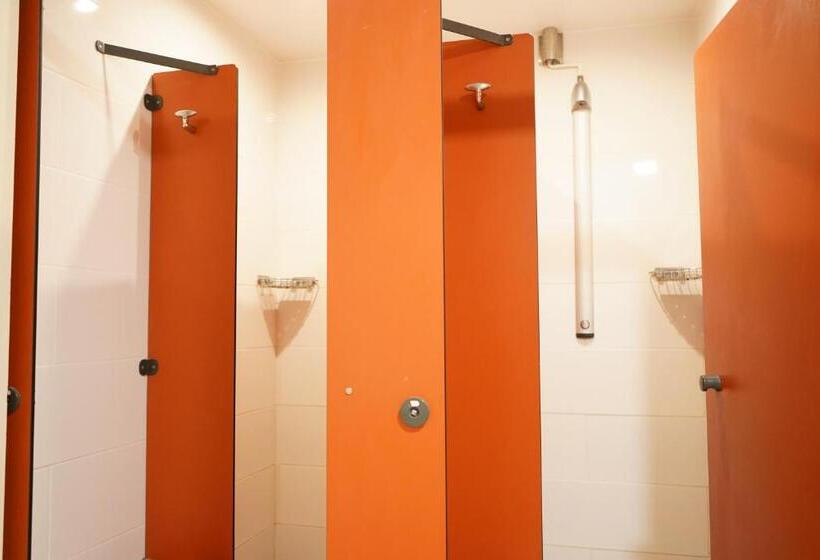 הוסטל The People Lille