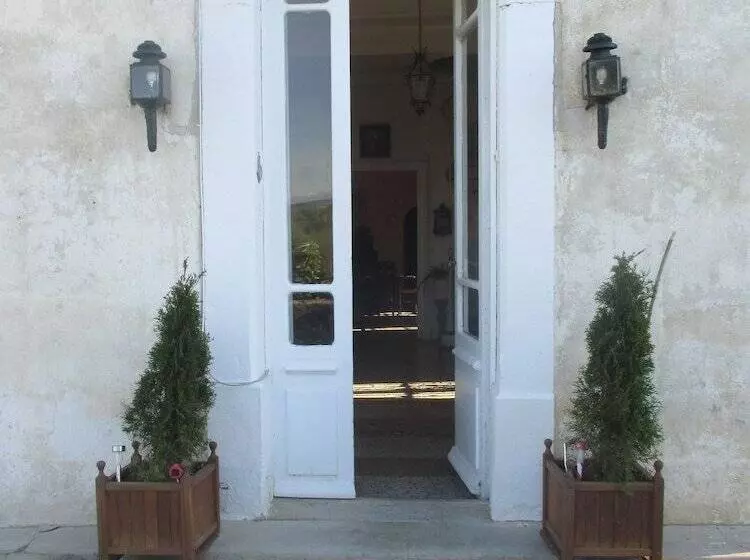 تختخواب و صبحانه Le Domaine Du Chapitre