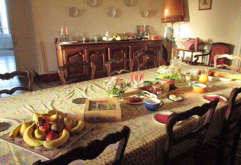 مبيت وإفطار Le Domaine Du Chapitre