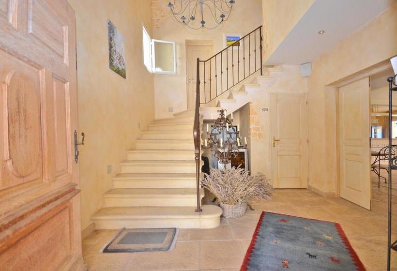 Les Cavaliers De Saint Paul B&b