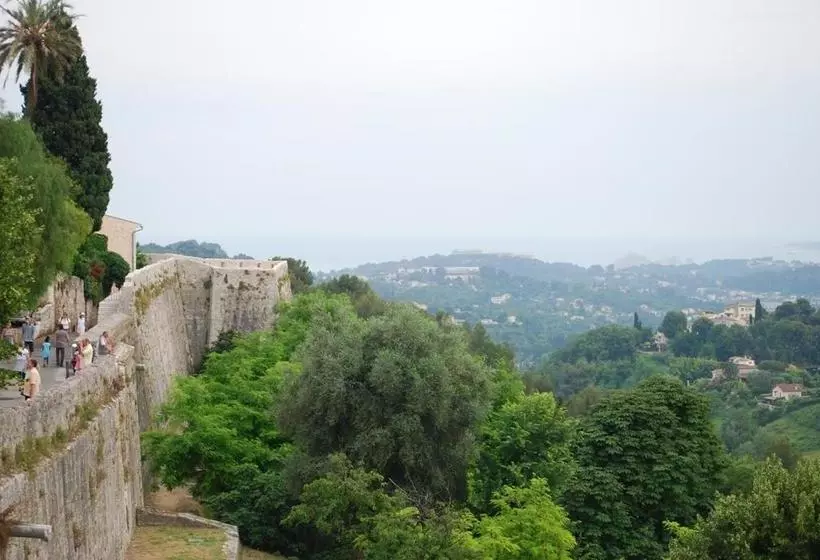 Les Cavaliers De Saint Paul B&b