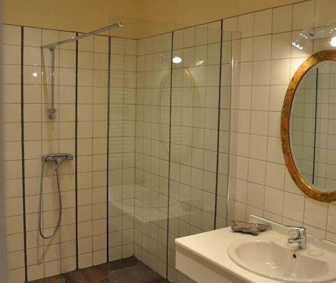 تختخواب و صبحانه Les Pierres D Aurèle Chambres D Hôtes