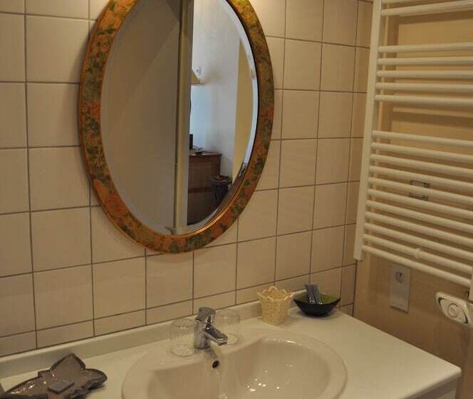 تختخواب و صبحانه Les Pierres D Aurèle Chambres D Hôtes