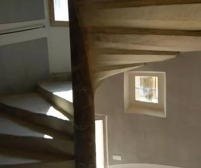 تختخواب و صبحانه Maison De La Pra