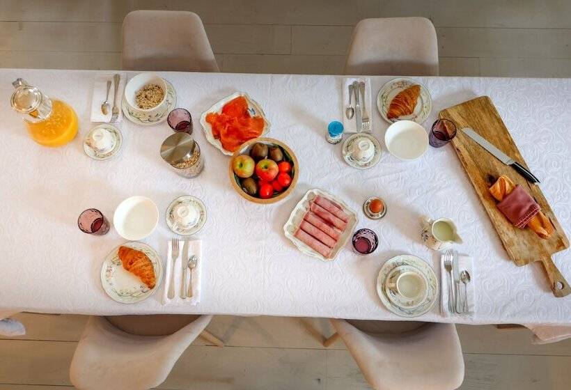 مبيت وإفطار Maison De La Pra